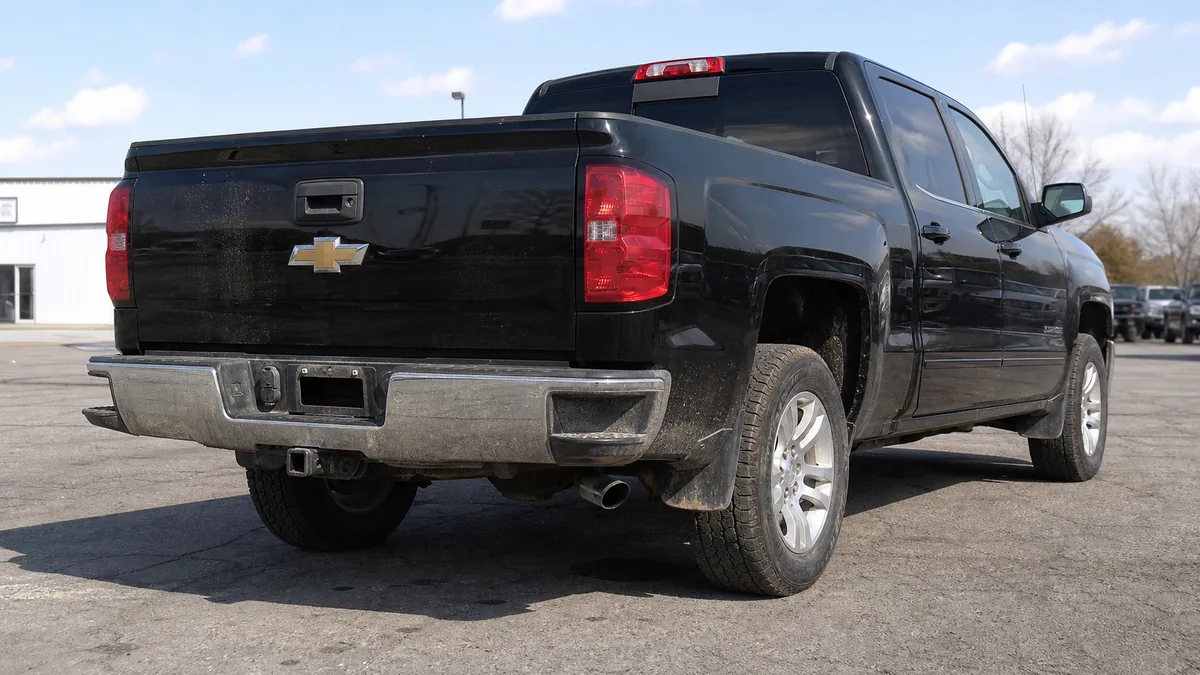 Chevrolet Silverado towing hitch and trailer connection - Chevrolet Silverado 1500